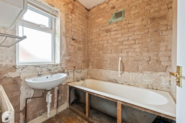 Holmewood Crescent, Nottingham, Nottinghamshire, NG5 5JG