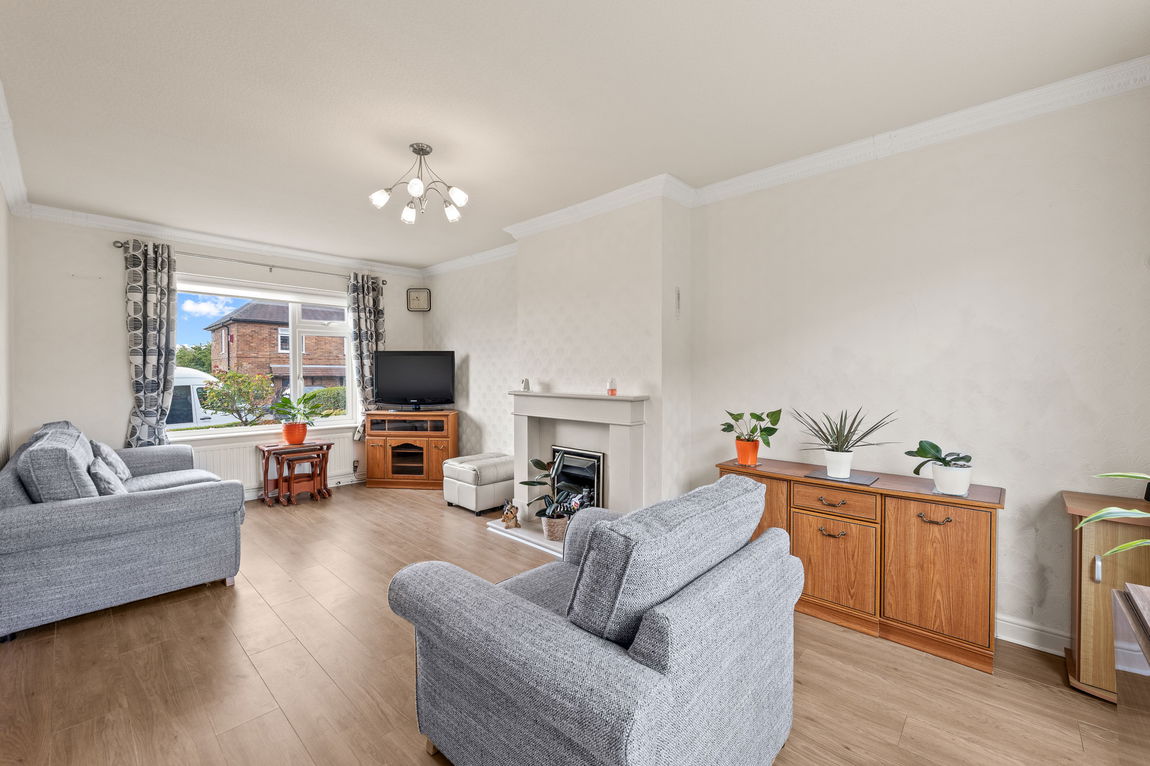 Holmewood Crescent, Nottingham, Nottinghamshire, NG5 5JG