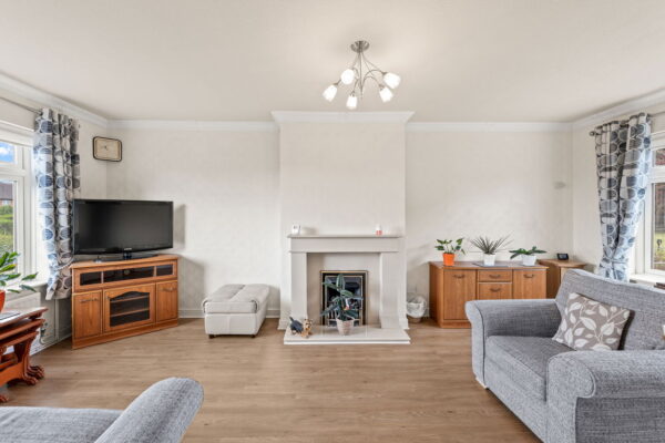 Holmewood Crescent, Nottingham, Nottinghamshire, NG5 5JG