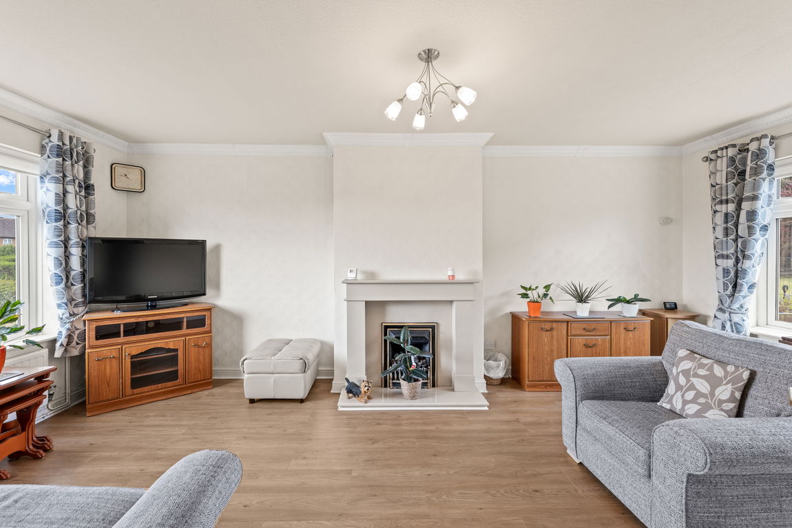 Holmewood Crescent, Nottingham, Nottinghamshire, NG5 5JG