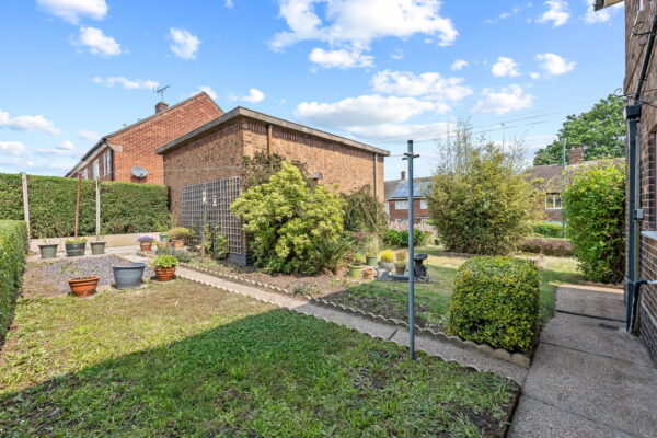 Holmewood Crescent, Nottingham, Nottinghamshire, NG5 5JG