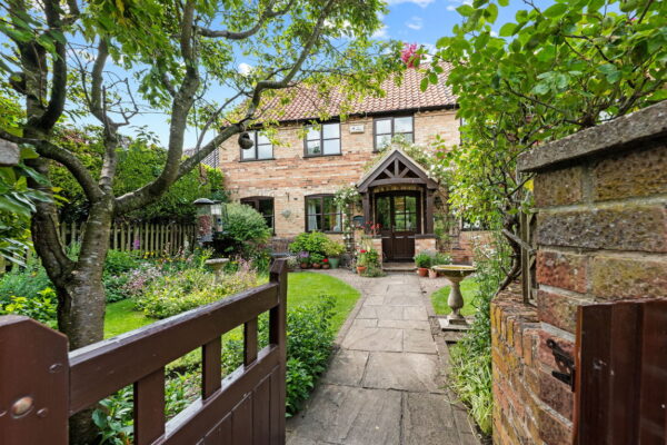 Wrens Lodge, Hill Road, Orston, Nottingham, NG13 9ND