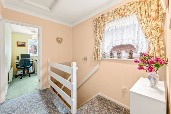 Verder Grove, Nottingham, NG5 9BH