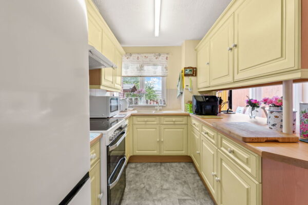 Verder Grove, Nottingham, NG5 9BH