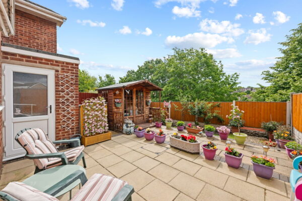 Verder Grove, Nottingham, NG5 9BH