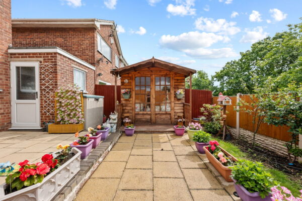 Verder Grove, Nottingham, NG5 9BH
