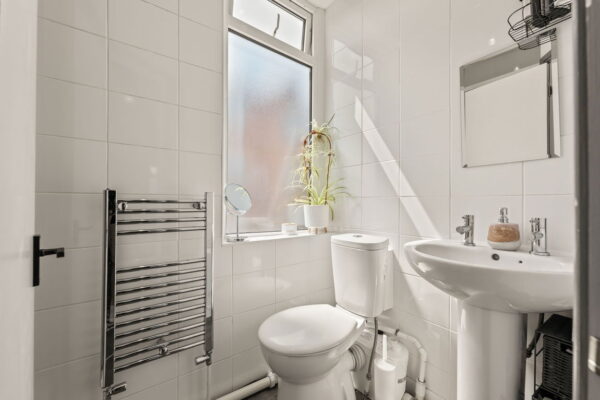 East Grove, Nottingham, Nottinghamshire, NG7 7LP