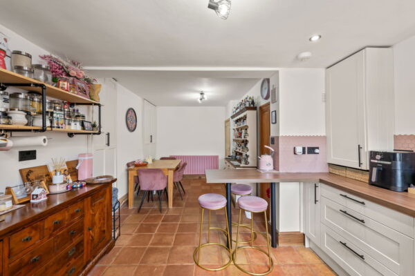 East Grove, Nottingham, Nottinghamshire, NG7 7LP