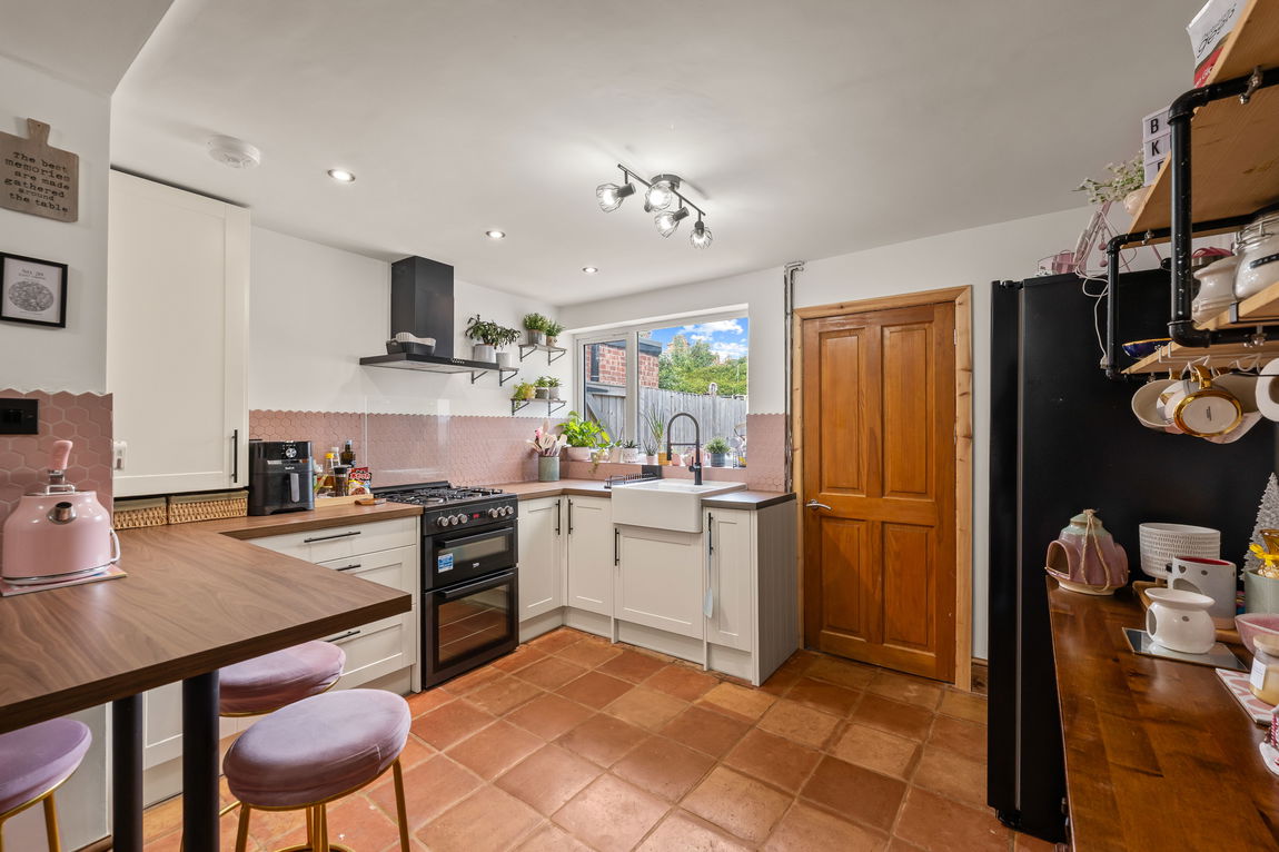 East Grove, Nottingham, Nottinghamshire, NG7 7LP
