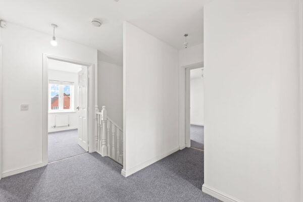 Green Close, Irthlingborough, NN9 5UN