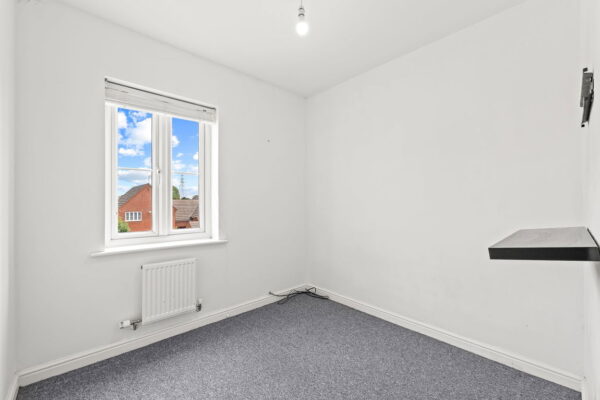 Green Close, Irthlingborough, NN9 5UN
