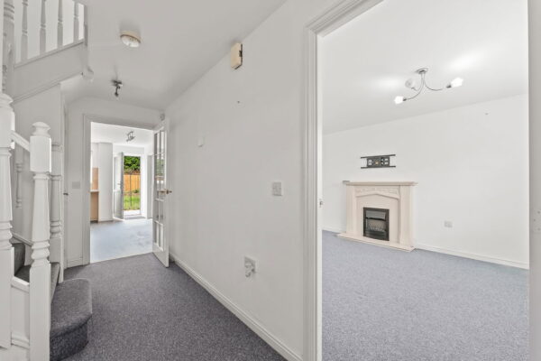 Green Close, Irthlingborough, NN9 5UN
