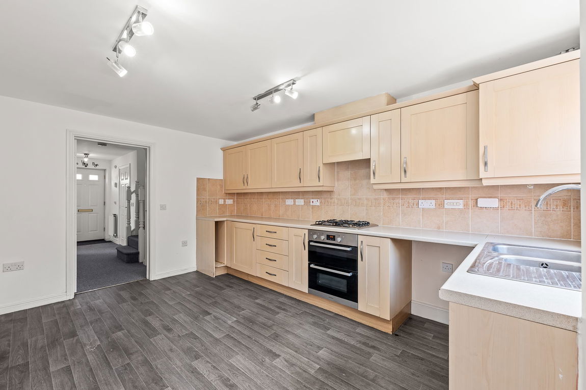 Green Close, Irthlingborough, NN9 5UN