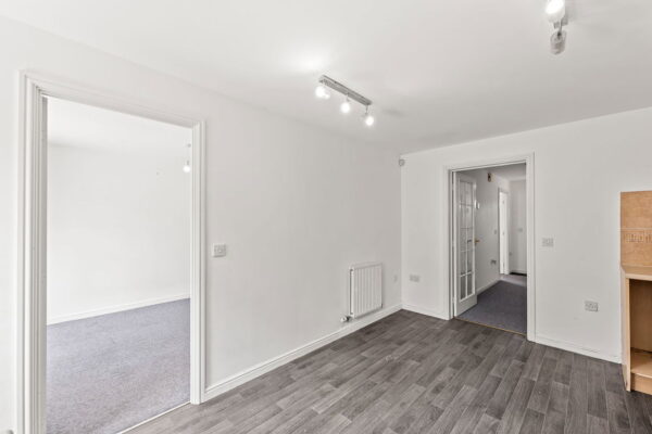 Green Close, Irthlingborough, NN9 5UN