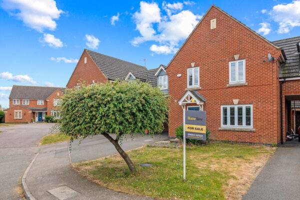 Green Close, Irthlingborough, NN9 5UN