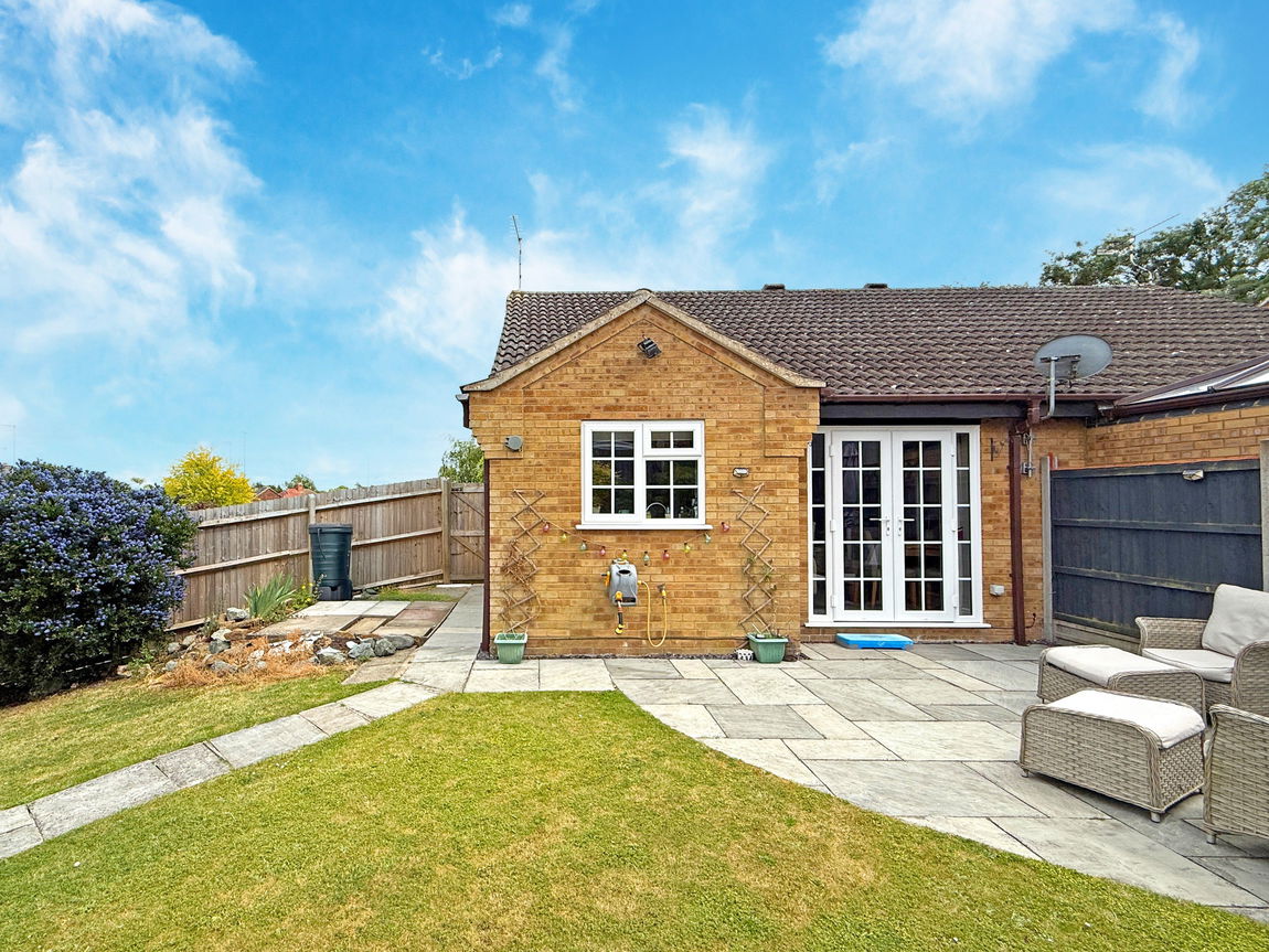 Robert Hill Close, Hillmorton, CV21