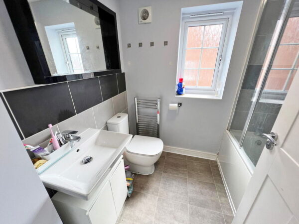 Saunders Drive, Coalville, LE67 4ER