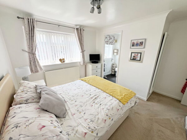 Hilton Close, Newhall, Swadlincote, DE11 0PE