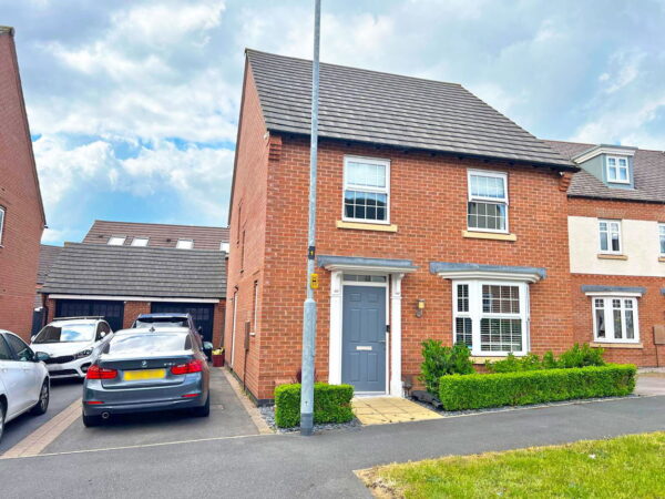 Saunders Drive, Coalville, LE67 4ER