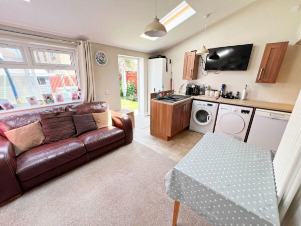 Lodge Road, Fleckney, Leicester, LE8 8BX