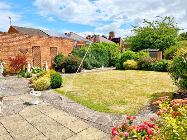 Wellington Street, Syston, Leicester, LE7 2LG