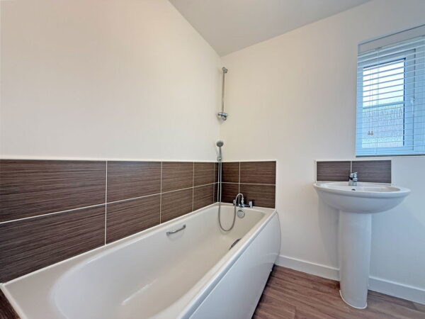 Moseley Avenue, Market Harborough, Leicestershire, LE16 9HT
