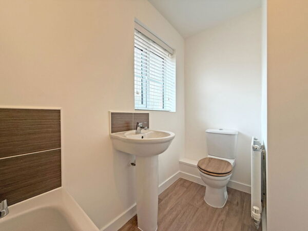 Moseley Avenue, Market Harborough, Leicestershire, LE16 9HT