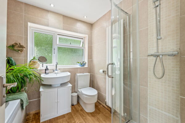 Mosswood Crescent, Nottingham, Nottinghamshire, NG5 5SW