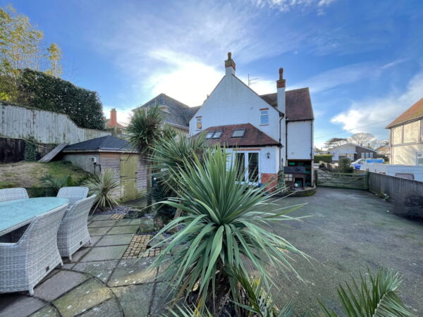 Shardeloes Road, Skegness, PE25 3AA
