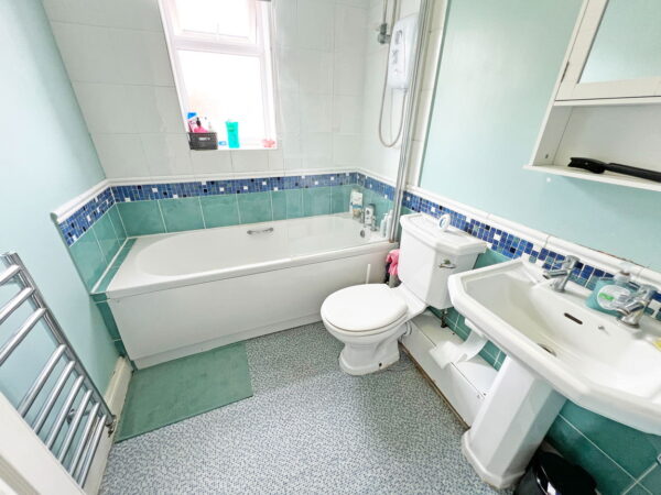 Meadowsweet Road, Hamilton, Leicester, LE5 1TP