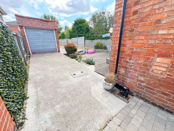 Willow Park Drive, Wigston, LE18 1EB