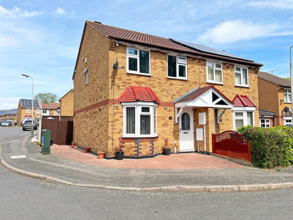 Meadowsweet Road, Hamilton, Leicester, LE5 1TP