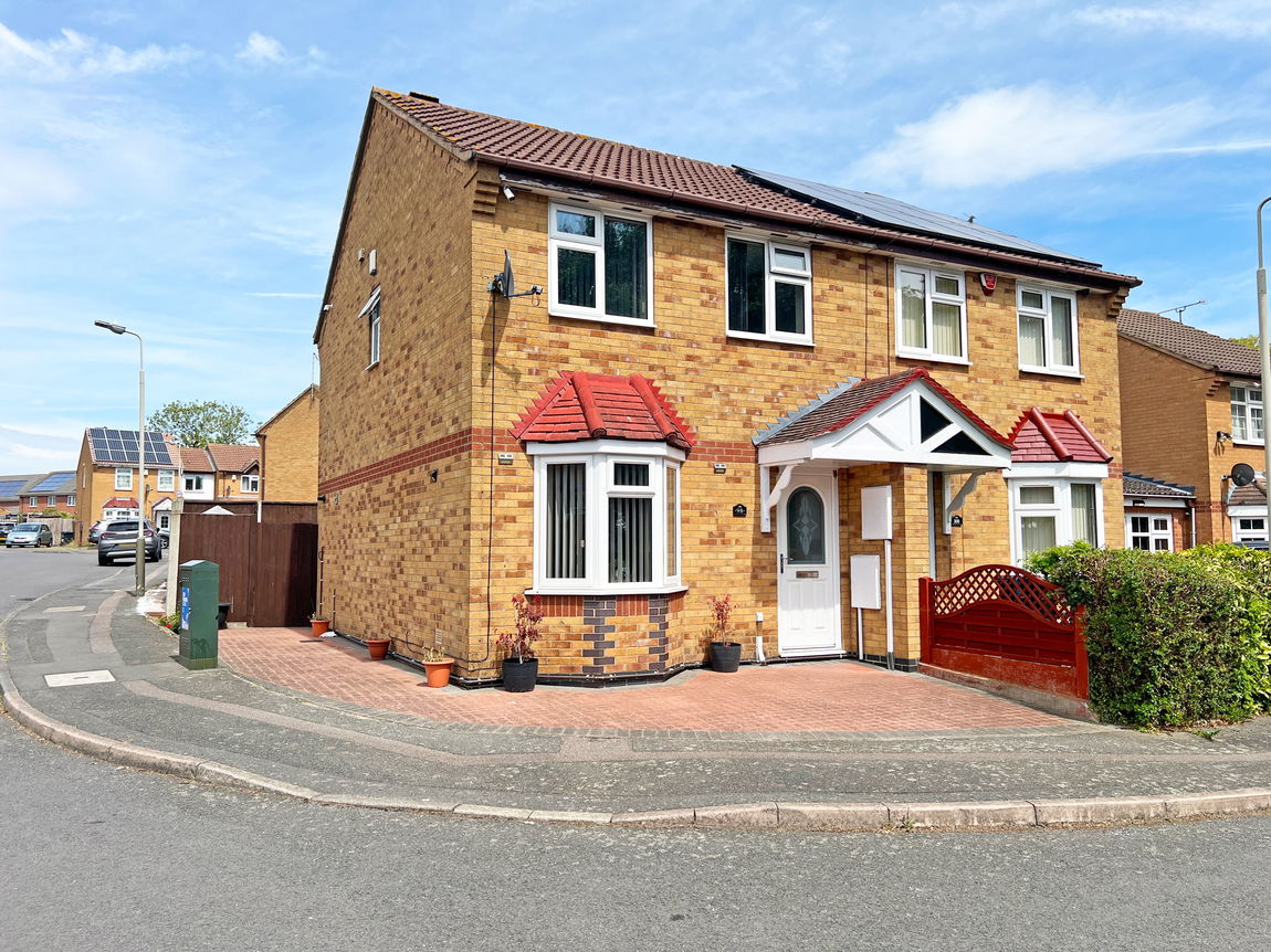 Meadowsweet Road, Hamilton, Leicester, LE5 1TP