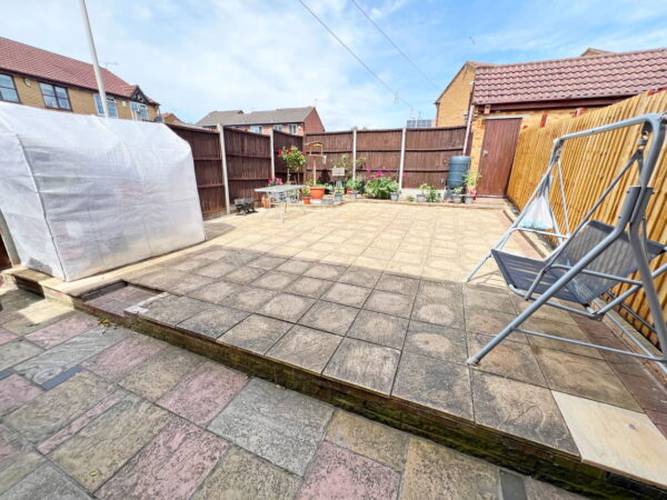 Meadowsweet Road, Hamilton, Leicester, LE5 1TP