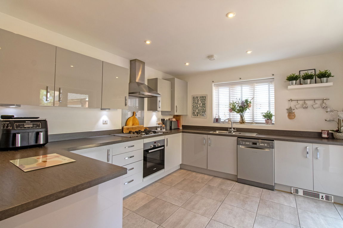 Harvest Close, Weldon, Corby, Northamptonshire, NN17 3LE