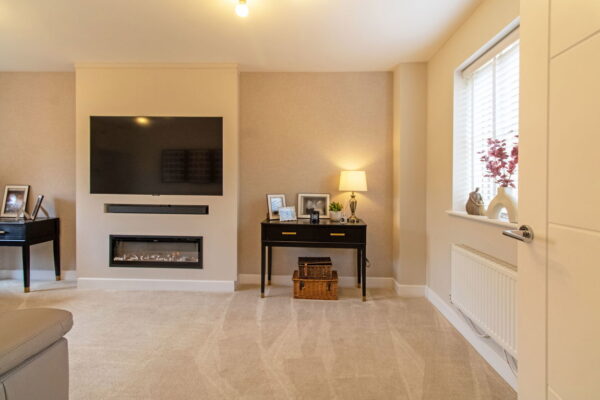 Harvest Close, Weldon, Corby, Northamptonshire, NN17 3LE