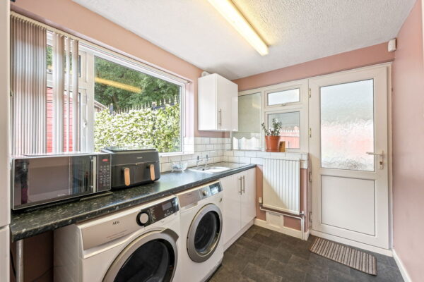 Cuillin Close, Nottingham, Nottinghamshire, NG5 5EH