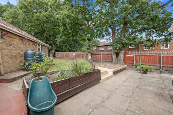 Cuillin Close, Nottingham, Nottinghamshire, NG5 5EH