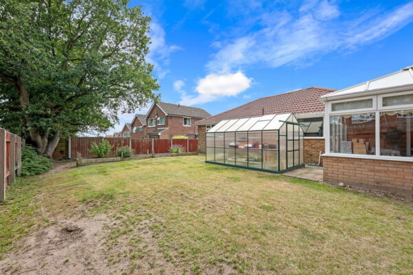 Cuillin Close, Nottingham, Nottinghamshire, NG5 5EH