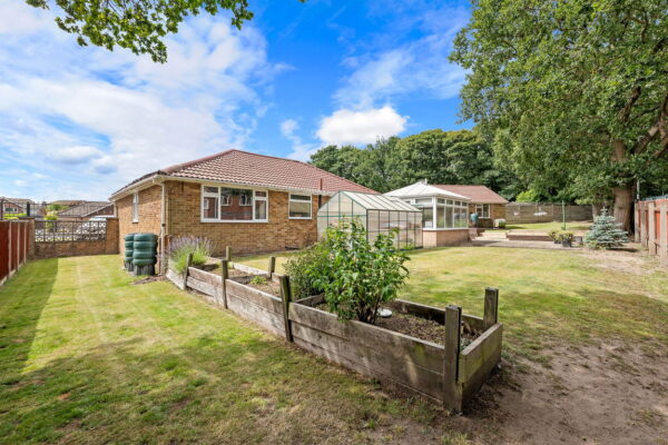 Cuillin Close, Nottingham, Nottinghamshire, NG5 5EH