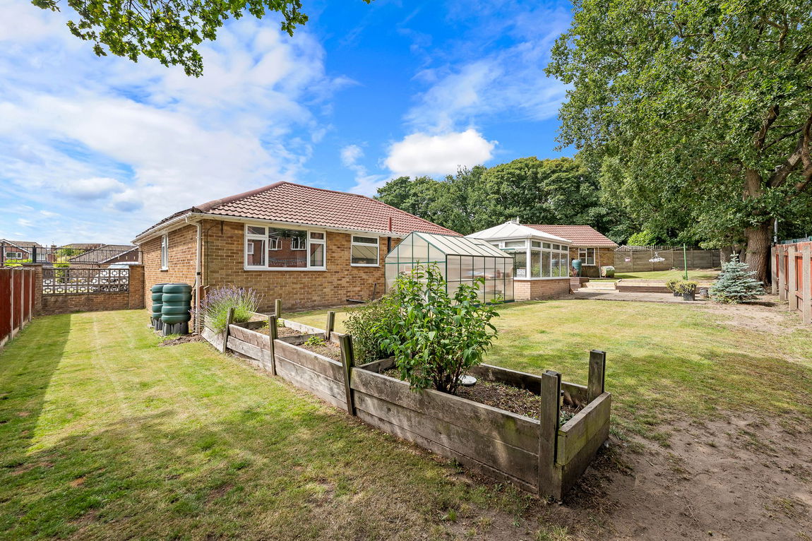 Cuillin Close, Nottingham, Nottinghamshire, NG5 5EH