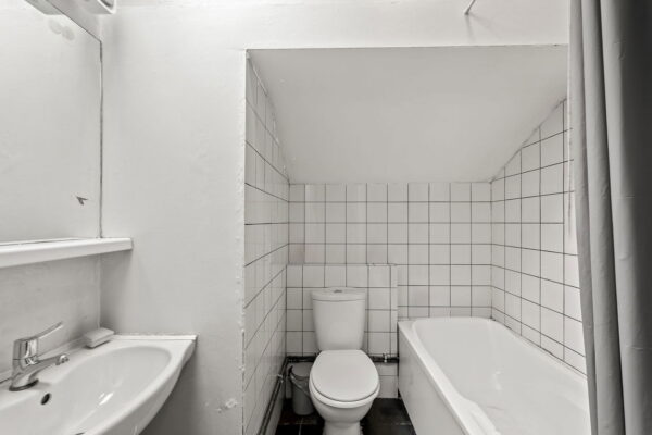 Pyatt Street, Nottingham, Nottinghamshire, NG2 2LF