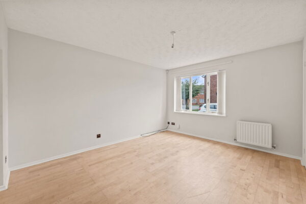 Silver Birch Close, Nottingham, Nottinghamshire, NG6 8PY