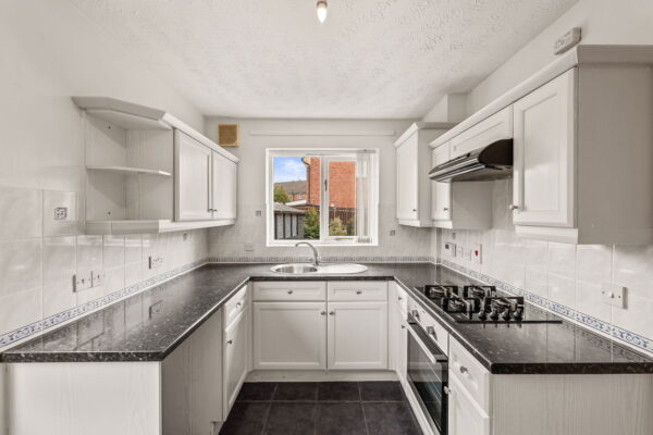 Silver Birch Close, Nottingham, Nottinghamshire, NG6 8PY