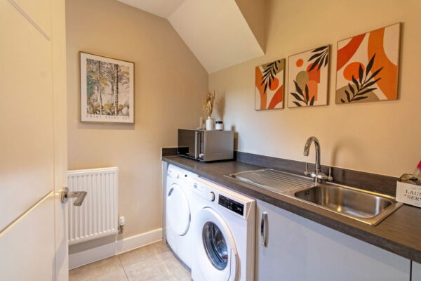 Harvest Close, Weldon, Corby, Northamptonshire, NN17 3LE