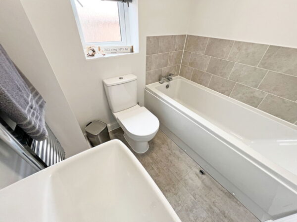 Davies Close, Coalville, LE67 2LG