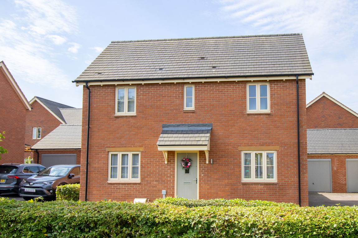 Harvest Close, Weldon, Corby, Northamptonshire, NN17 3LE