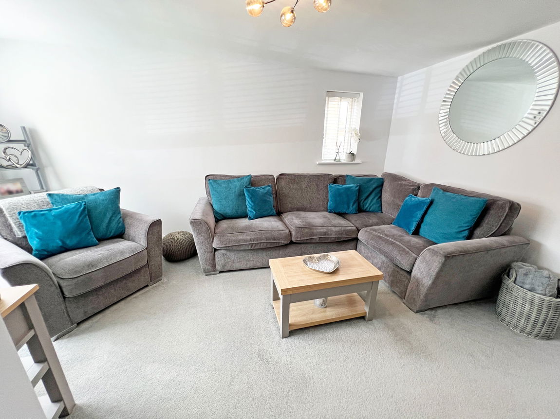 Davies Close, Coalville, LE67 2LG