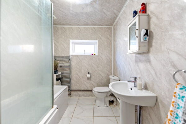Honey Hill Road, Bedford, MK40 4PD