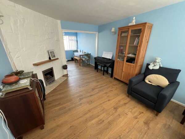 Harrowgate Drive, Birstall, Leicester, LE4